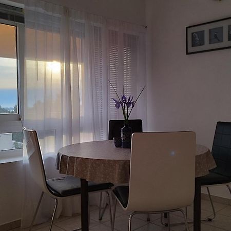 Apartment Mare Vrsi Esterno foto