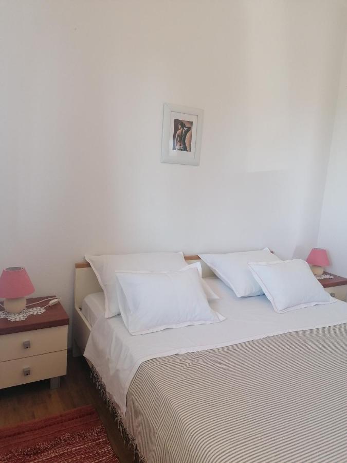 Apartment Mare Vrsi Esterno foto